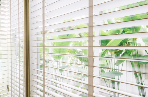 Roseville, CA window blinds, shades, and shutters